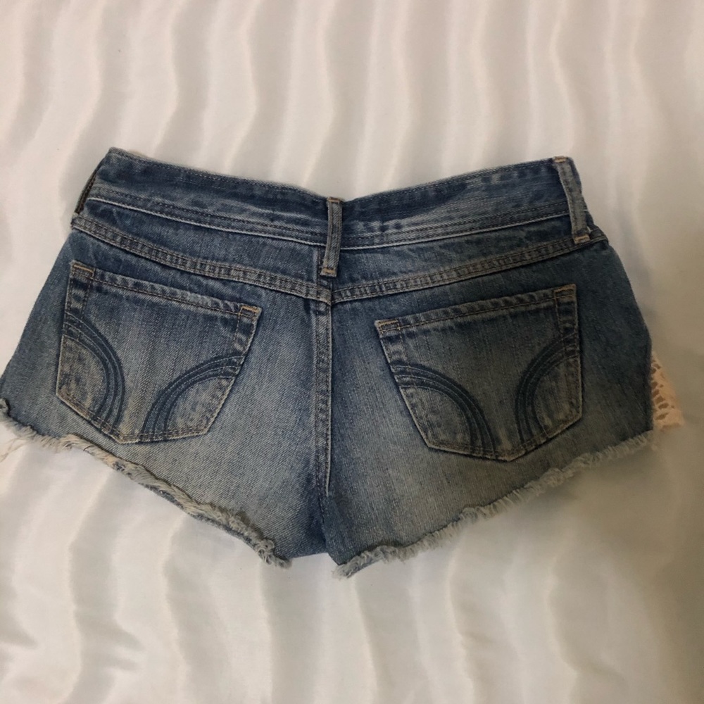 Short-Short Low Rise - Picture 2 of 2